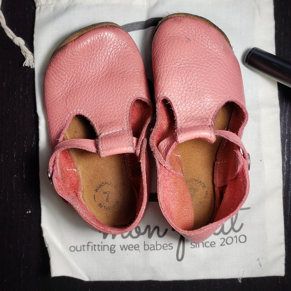 Mon Petit Shoes Size: 7 Color: Grapefruit